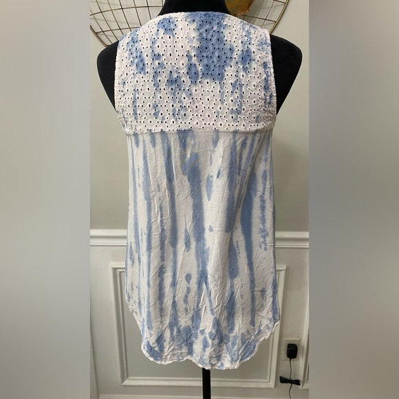 Knox Rose | Tie-Dye Flowy Sleeveless Top - Picture 4 of 6